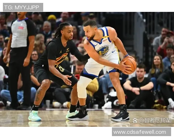 深圳篮球队在全国锦标赛积分榜上以77分稳居第一名，表现引人瞩目