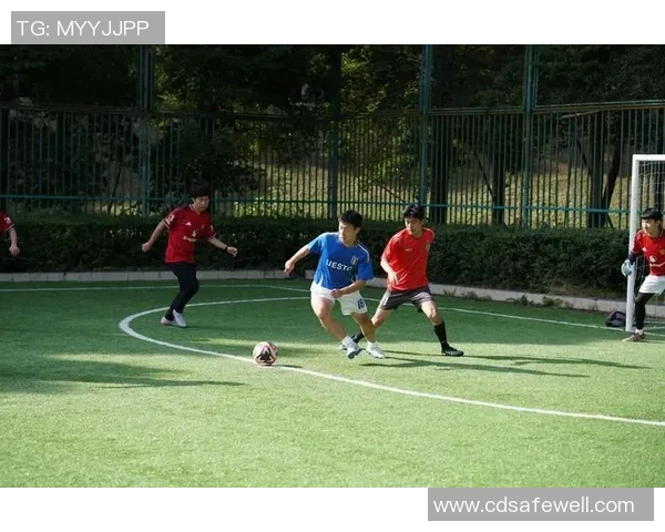 足球专题：聚焦广州足球队的团队协作